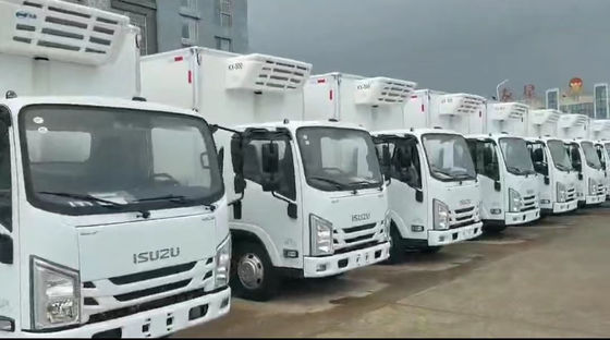 93KW 125HP Isuzu Chłodniczy Van Diesel 4×2 Isuzu Zamrażarka