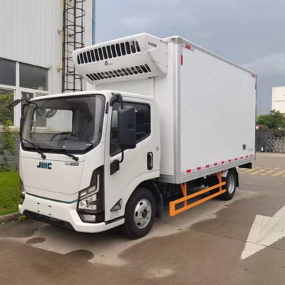 Dobra cena. 167 KM 227 KM Jiangling Ciężarówka chłodnicza Diesel tylny napęd 4 × 2 w Internecie