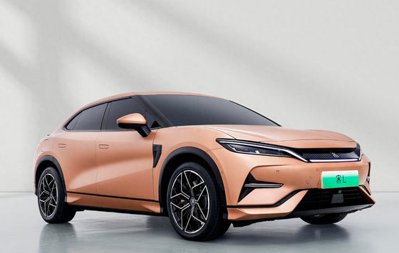 Dobra cena. BYD Song L Sedan 5 miejsc napęd na dwa koła 4x2 zasięg 500 kilometrów w Internecie