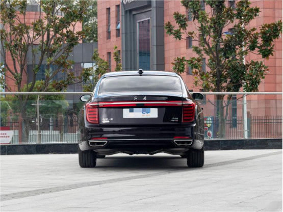 4 miejsca / 5 miejsc Hongqi H9 Luxury Benzin 4×2 limuzyna 2