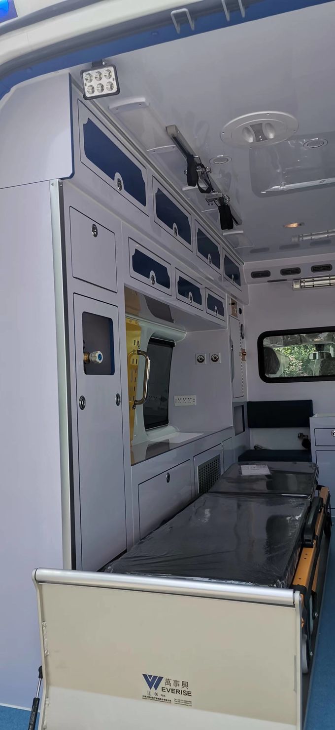9 miejsc, karetka, Ford Transit Custom. 6