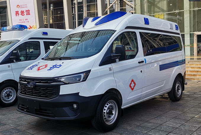 Biała Ford Transit Ambulance 8 miejsc Ambulans medyczny benzynowy 0