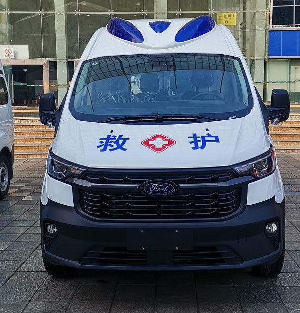 7 miejsc / 8 miejsc Ambulans pogotowia Ford Transit Ambulans 2