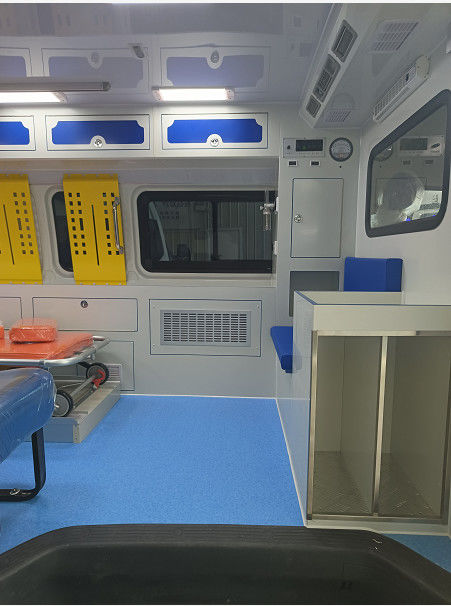 Futian Emergency Medical Services Ambulancja 7 miejsc z tylnym napędem 4×2 4