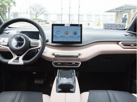 Żółty Byd Mew Hatchback Pojazd Samochód czysto elektryczny 5 miejsc 7