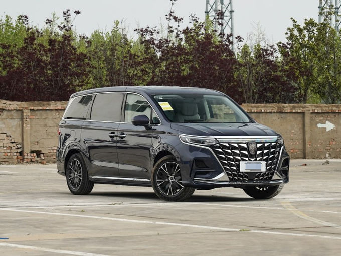 Roewe Wielki Minivan MPV Vans Benzyna 7 miejsc 4x2 Automatyczna skrzynia biegów 0