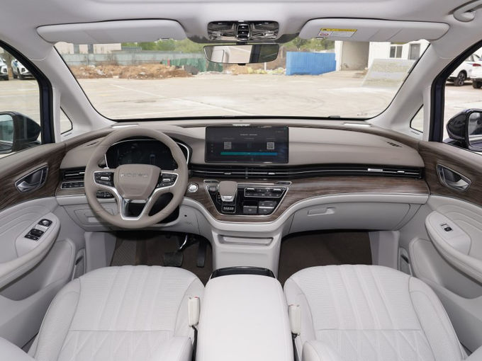 Roewe Wielki Minivan MPV Vans Benzyna 7 miejsc 4x2 Automatyczna skrzynia biegów 5