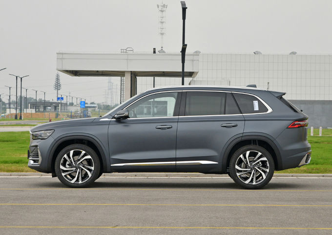 Geely Xingyue L Sport Utility Vehicle Geely Xing Yue L 5-osobowy SUV 1