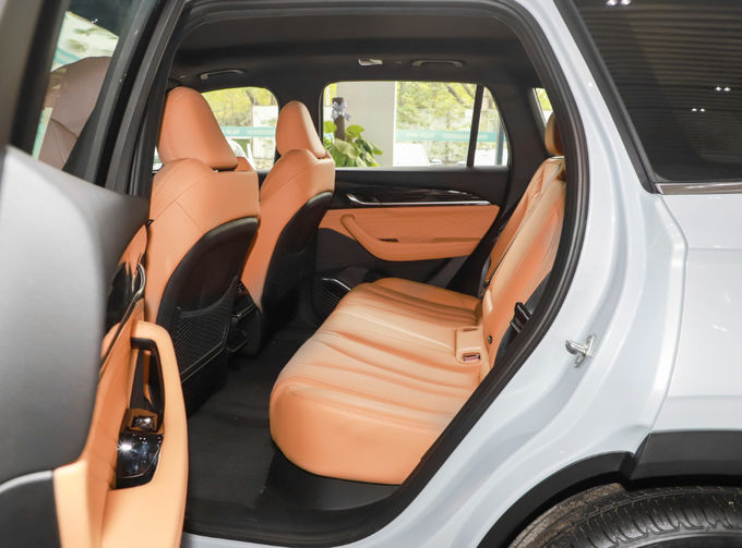 Plug In Hybrid SUV Pojazd Samochód Off Road Samochody benzynowe 8