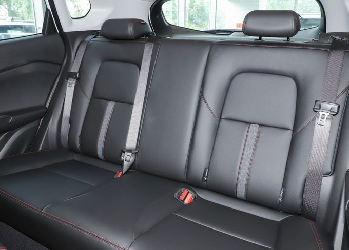 Chevrolet Chuangku Samochody napędzane benzyną Pojazd terenowy 6