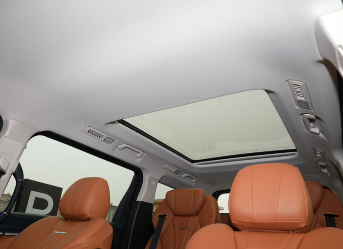 Czarny Hongqi 7-osobowy minivan MPV Luxury Business Reception Car 13