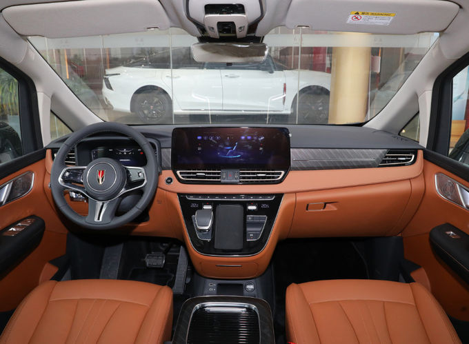 7 miejsc Hongqi HQ9 Pojazd Samochód Recepcja 8 prędkości 8
