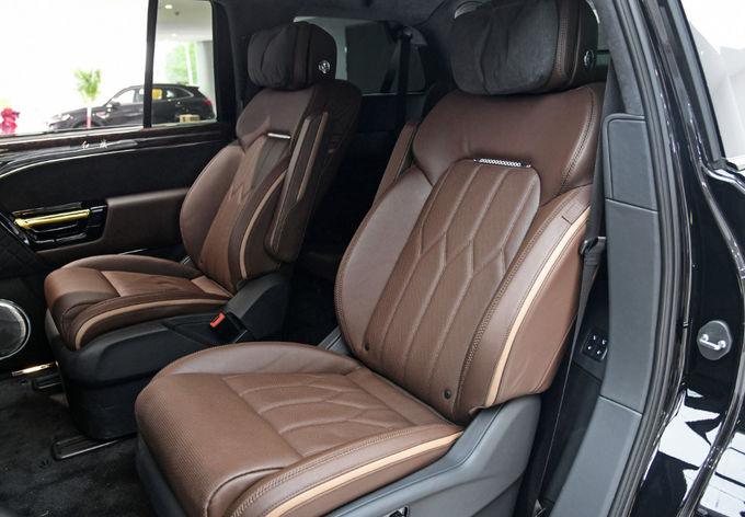 Hongqi S7 Duży samochód luksusowy Samochód 6-osobowy 4-osobowy SUV Benzyna 11