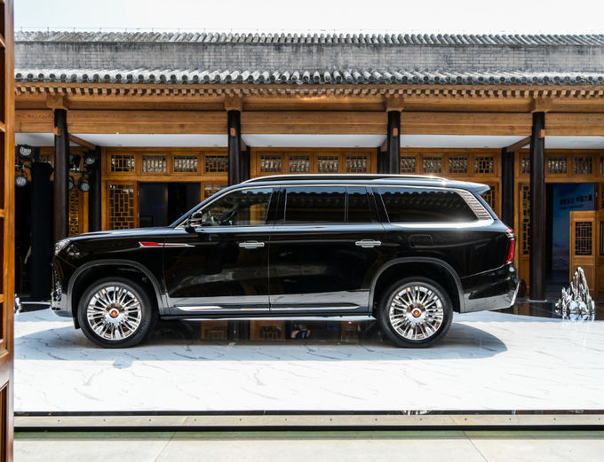 Hongqi S7 Duży samochód luksusowy Samochód 6-osobowy 4-osobowy SUV Benzyna 1
