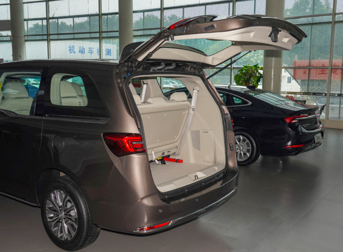 Buick Minivan MPV 7-osobowy Do przyjęcia biznesowego Podróże rodzinne 3