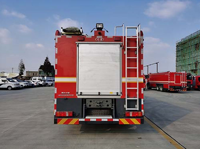 10m SINOTRUK Pianka Pożarny Pożarny Pożarny Pożarny Pożarny Pożarny Pożarny Pożarny Pożarny Pożarny Pożarny Trójosiowy 10×2 2