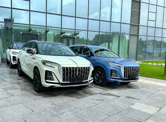 Hongqi HS3 SUV samochody benzynowe 5 miejsc 4x4 1