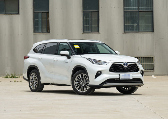 Toyota Highlander SUV Benzynowe samochody 7-osobowe Highlander Suv 1