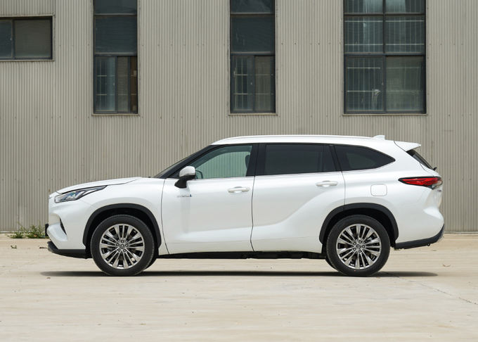 Toyota Highlander SUV Benzynowe samochody 7-osobowe Highlander Suv 4