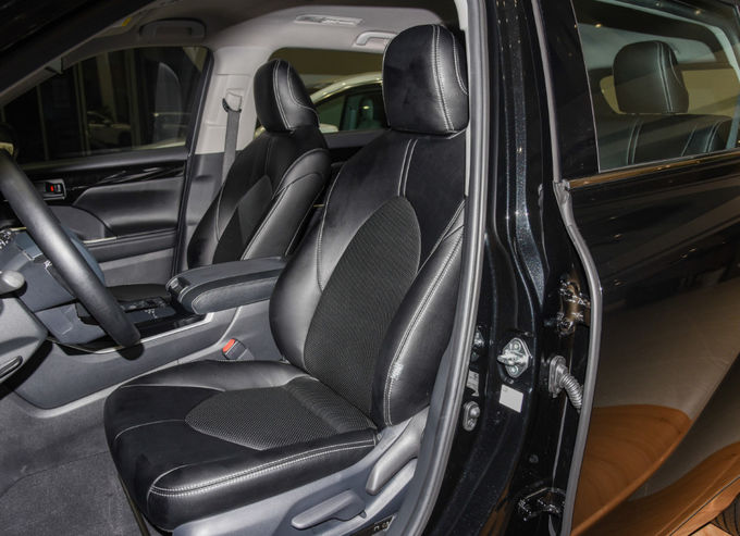 Toyota Highlander SUV Benzynowe samochody 7-osobowe Highlander Suv 9