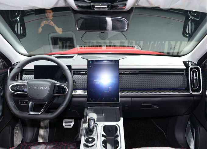 Chery Explores Benzyna 5 miejsc Minibus Pojazd SUV Automatyczna skrzynia biegów 4×4 6