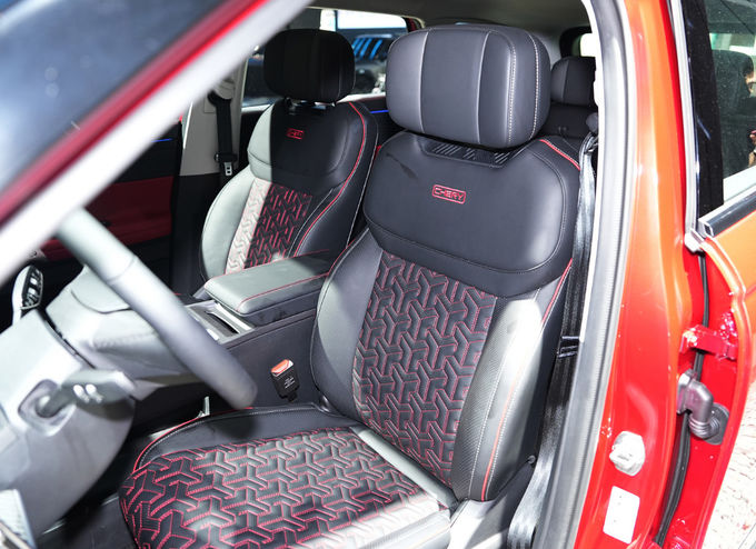 Chery Explores Benzyna 5 miejsc Minibus Pojazd SUV Automatyczna skrzynia biegów 4×4 8