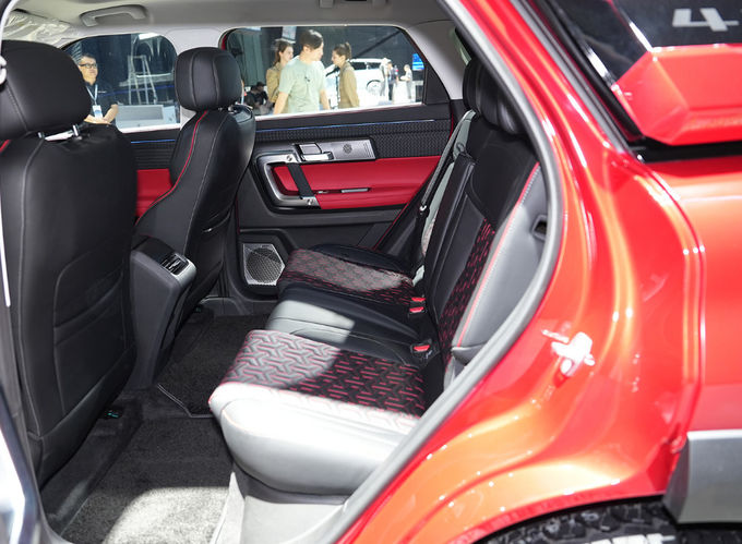 Chery Explores Benzyna 5 miejsc Minibus Pojazd SUV Automatyczna skrzynia biegów 4×4 10