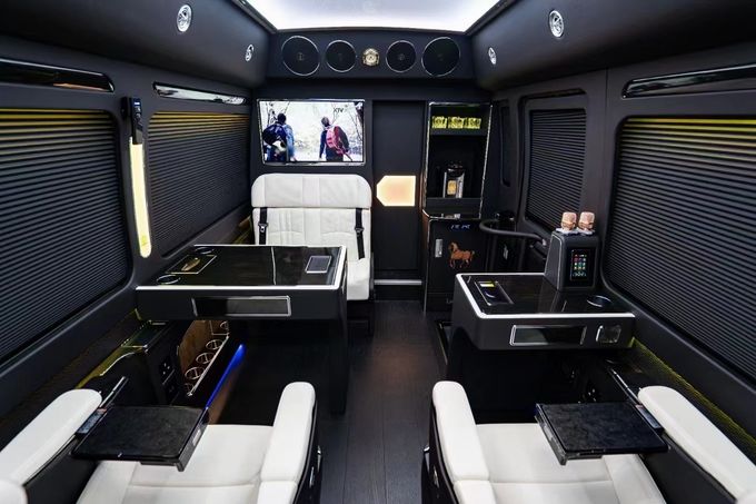Toyota Coaster 12-osobowy autobus turystyczny benzynowy z tylnym napędem 4×2 skrzynia biegów ręcznej 5