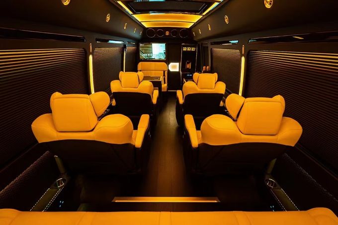 Toyota Coaster 12-osobowy autobus turystyczny benzynowy z tylnym napędem 4×2 skrzynia biegów ręcznej 4